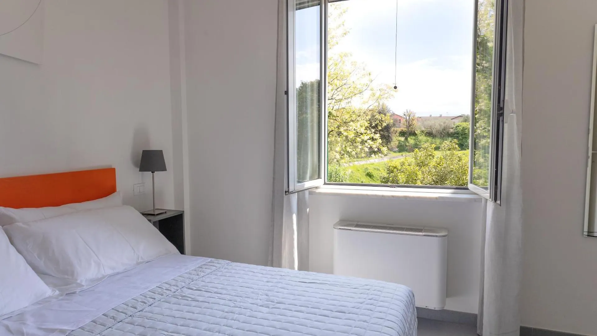 Art Apartments Sarzana - Casa Con Giardino - Capitano Izim 0*,